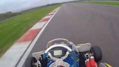 Alonso visita su escuela en Asturias y aprovecha para hacer Karting