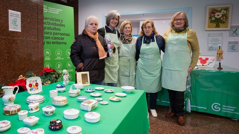 La AECC cierra su rastrillo en Pontevedra tras dos meses con 22.000 euros