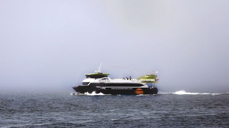 Suspendido el transporte marítimo en la ría de Vigo por el temporal