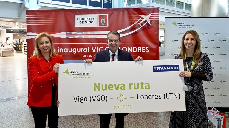 Caballero anuncia que el Ayuntamiento pagará el vuelo Vigo-Londres si no colabora la Xunta y la Diputación