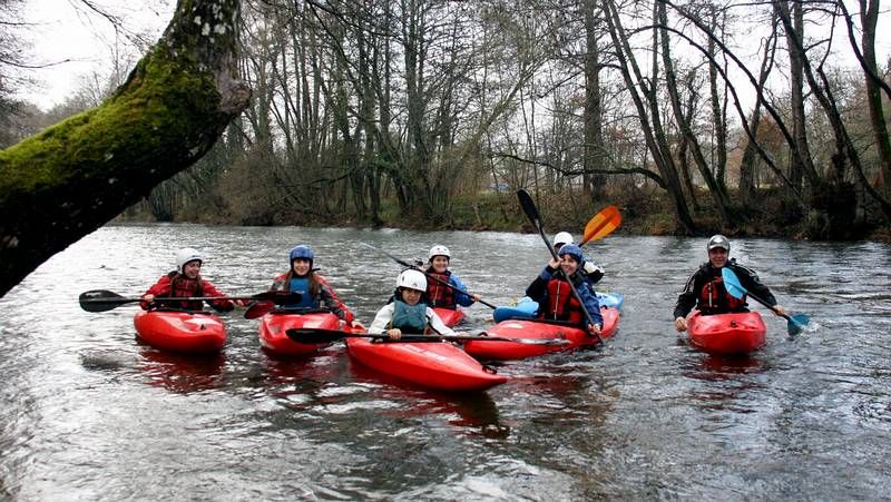 Lisardo G�mez le da instrucciones a Ogirri en el partido contra el C�ceres.