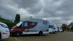 Autocaravanas en el aparcamiento del Rinconn, en Gijn