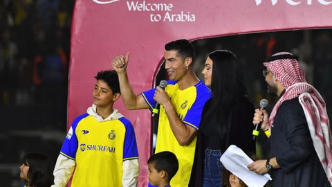 Cristiano Ronaldo y Georgina Rodríguez.Cristiano Ronaldo y Georgina Rodríguez en la presentación del portugués con el Al Nassr.