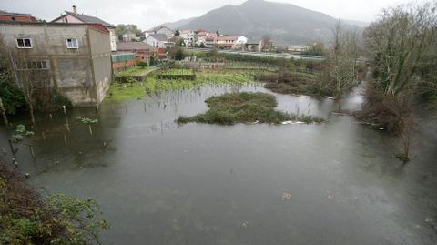 Inundaciones en la provincia de Ourense.La crecida del río Outeiro inundó Francelos (en Ribadavia)