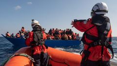 Rescate de un barco de migrantes cerca de las costa libia