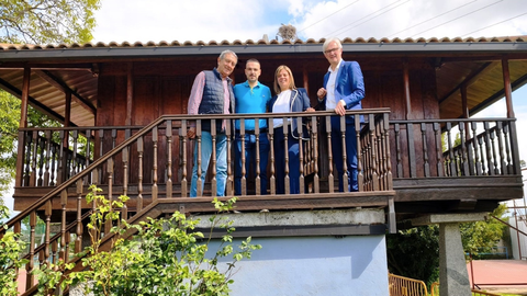 La vicepresidenta de Asturias, Gimena Llamedo, visita el centro asturiano de Valladolid.