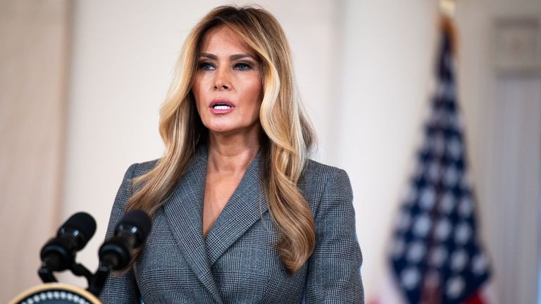 Melania Trump niega haber tenido relación alguna con Jeffrey Epstein
