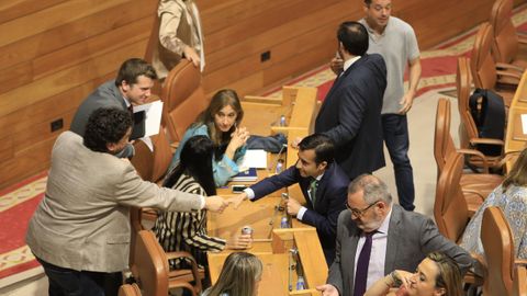 Felicitaciones en el Parlamento a los diputados que se convertirn en alcaldes