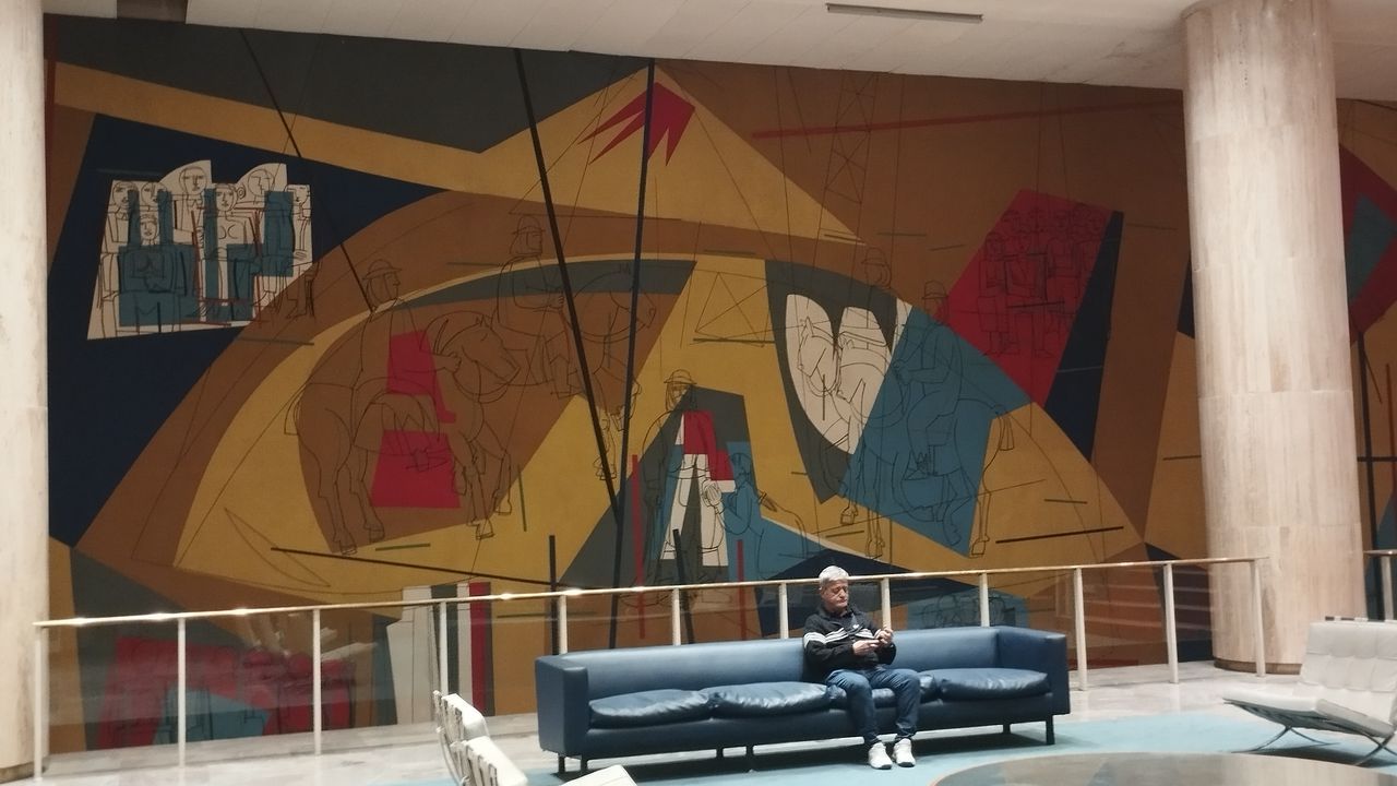 Mira las fotos del arranque de las fiestas de San Mauro en Lam�n.O roteiro Seoane fai un percorrido pola trintena de pezas que Seoane creou en Bos Aires na s�a �poca no exilio. Un dos m�is famosos � �El nacimiento del teatro argentino�, na imaxe, que ocupa o vest�bulo de entrada a unha das salas do emblem�tico teatro San Mart�n.