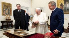 El papa, sin mascarilla, en una audiencia en el Vaticano con el presidente de la Repblica Federal Alemana