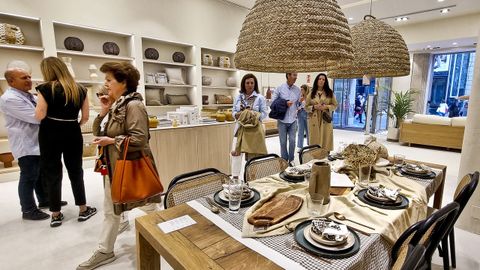 VIALIA VIGO : H&M inaugura su nueva tienda en Vialia la víspera