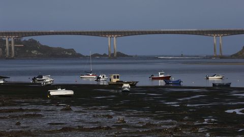 Puente de los Santos, que conecta Galicia y Asturias