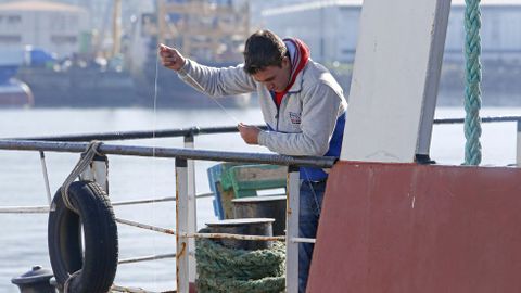 Refugiados sirios piden asilo en el puerto de Marn
