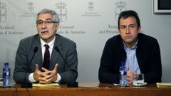  El portavoz de IU en la Junta General, Gaspar Llamazares (i), y el diputado regional de la coalicin Ovidio Zapico (d)