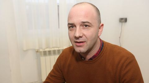 Óscar Lema deja la primera línea política en Zas