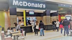 Nueva imagen del McDonald's en el centro comercial Ponte Vella