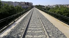 La ampliación del viaducto de A Chanca. Todo está listo para reabrir la renovada vía de ferrocarril entre Lugo y Monforte, suspendida desde el 10 de enero. El trazado a su paso por el viaducto de A Chanca ha sido ampliado, ya que se instalará en los próximos meses la electrificación. 