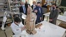 El conselleiro de Educación, Román Rodríguez, visitó este martes la Escola de Restauración coincidiendo con el Día Mundial del Patrimonio