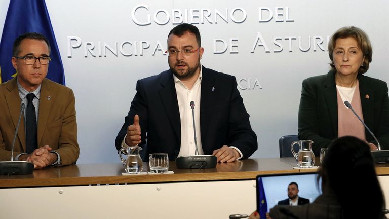 Pablo Fernández, Adrián Barbón y Delia Losa