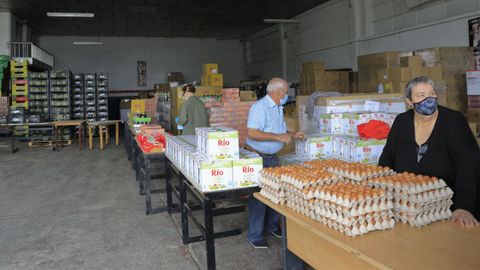 La Asociación Aviva es la encargada de hacer el reparto de alimentos