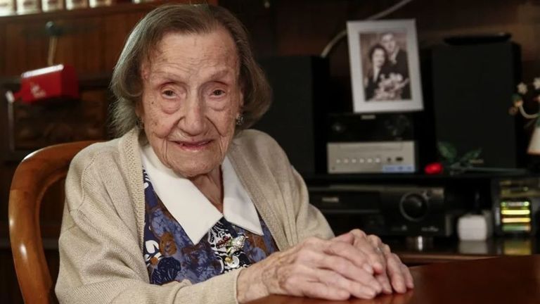 Fallece a los 112 años Angelina Torres Vallbona, la mujer más longeva de España
