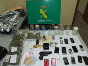 El material incautado, en los registros del coche y la vivienda de los detenidos