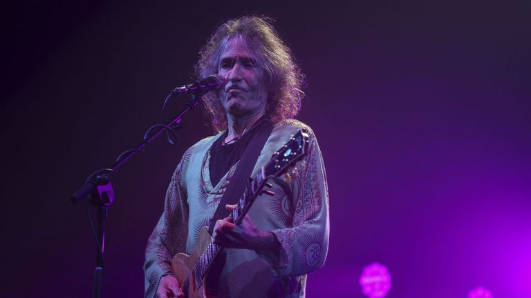 El mundo de la cultura y la política, conmocionados por la muerte de Robe Iniesta