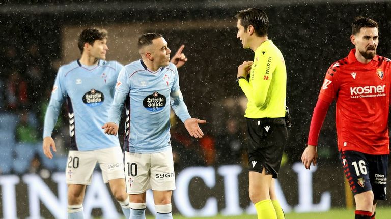 La Liga denuncia cánticos de «písalo» en el Celta-Osasuna