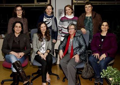 Ocho mujeres de la Costa da Morte, de distintos sectores, debatieron en La Voz, sobre la situacin femenina en la actualidad.