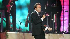 Luis Miguel en la actuación que dio en Santiago en el 2004