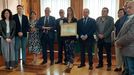 La alcaldesa de Lugo, en el centro, recogió el premio este miércoles en Monforte