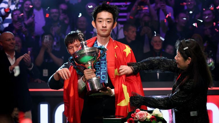 Wu Yize, el no británico más joven en coronarse campeón del mundo de snooker