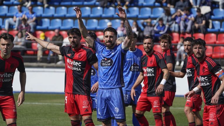 Fran Carmona es la segunda baja del Ourense CF