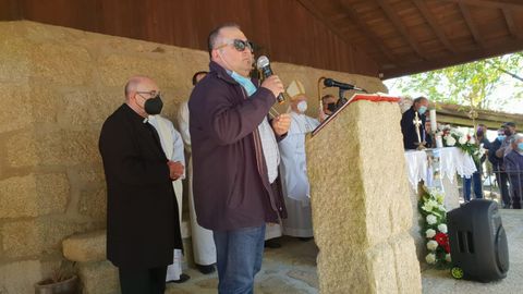 El alcalde de Sandiás agradeció en nombre de todos los vecinos del municipio el trabajo de recuperación del patrimonio cultural, religioso y natural realizado por el sacerdote