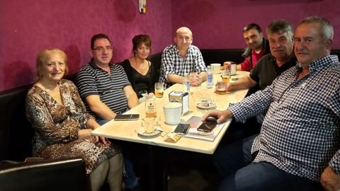 Un momento de la reunin que mantuvieron en Quiroga un grupo de empresarios tursticos gallegos y bercianos del Camino de Invierno