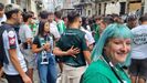 Aficionados del Racing en la calle Magdalena antes del Racing-Sporting.