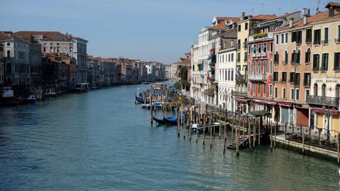 La ausencia de turistas ha devuelto el agua limpia a Venecia