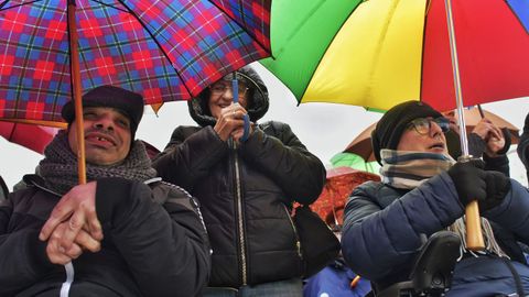 Paraguas en A Coruña por el Día Internacional de las Personas con Discapacidad