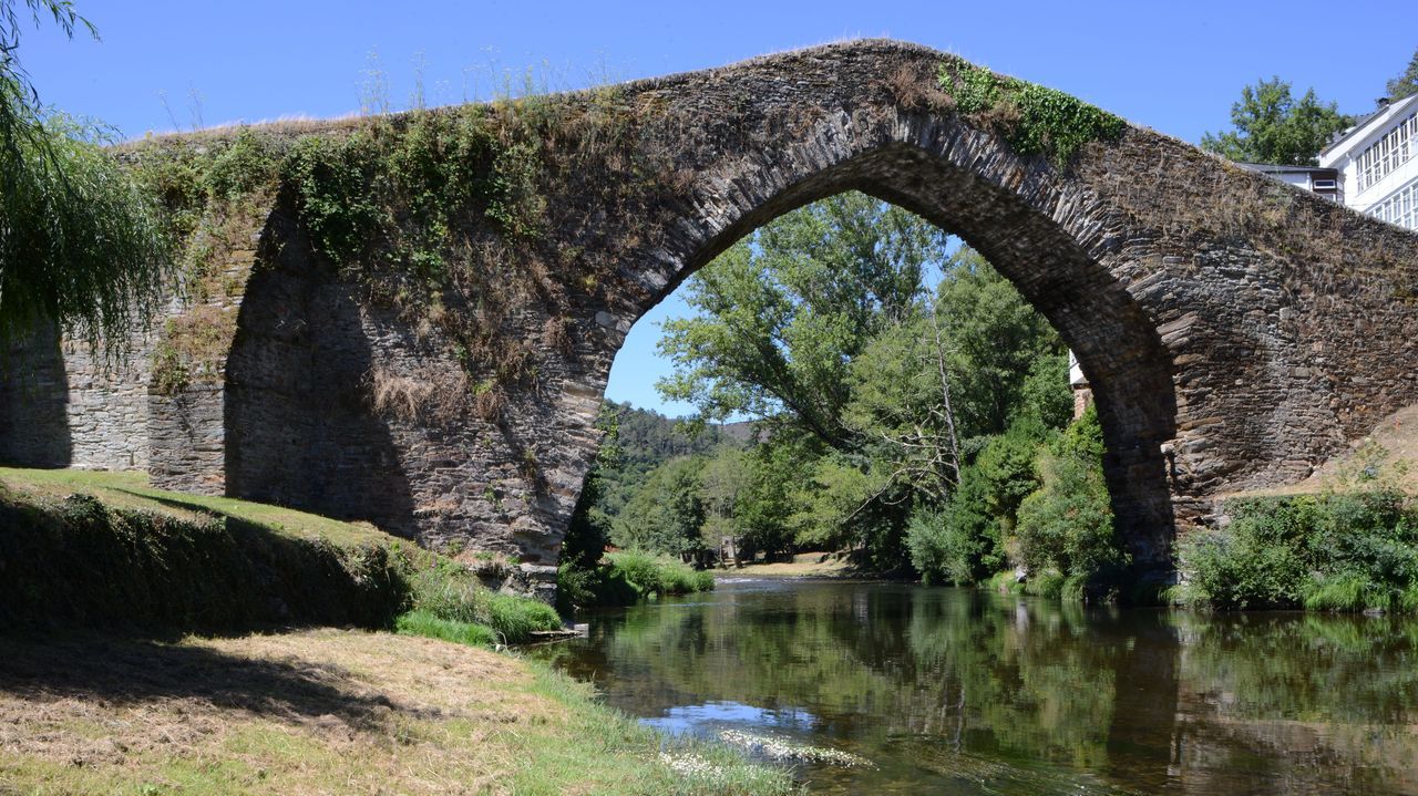 Navdia Rio El río Navia, desde sus fuentes hasta su abrazo con el mar Cantábrico