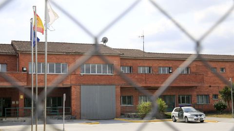 La fachada principal del centro penitenciario de Bonxe (Outeiro de Rei).
