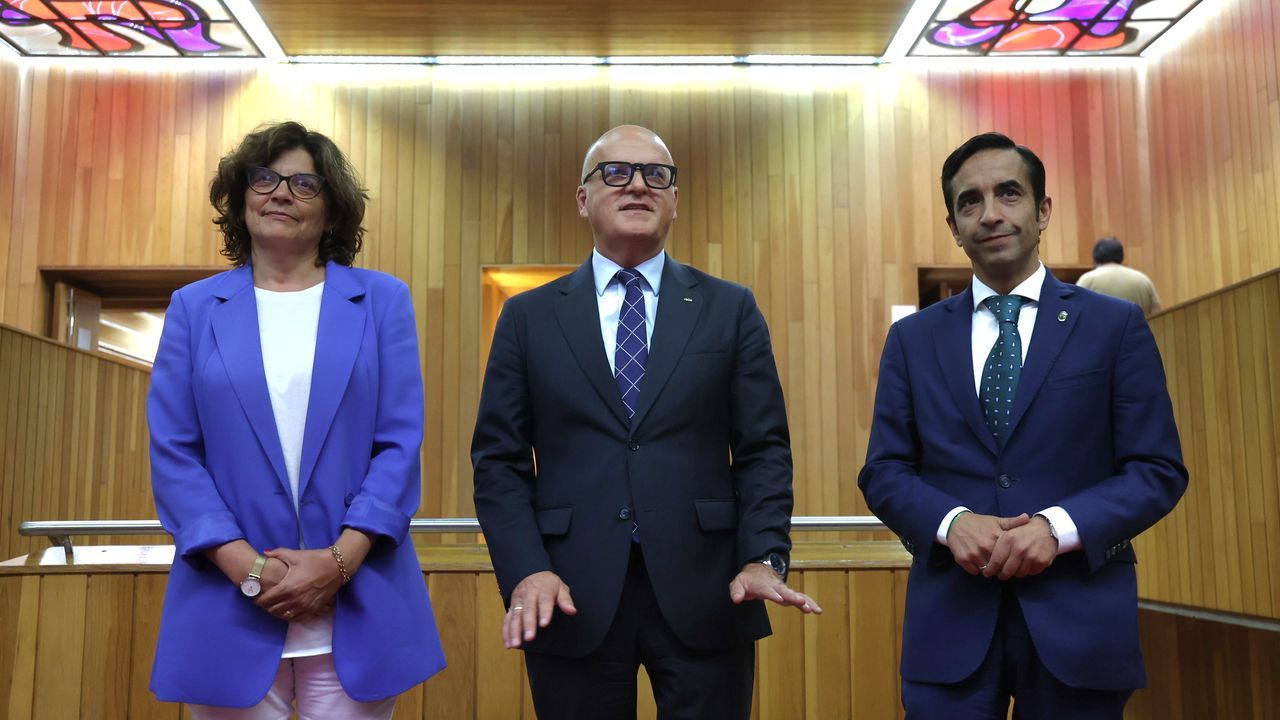 Carme da Silva (BNG), Jos Manuel Baltar (PP) y Jos Manuel Rey (PP) en el Parlamento de Galicia.