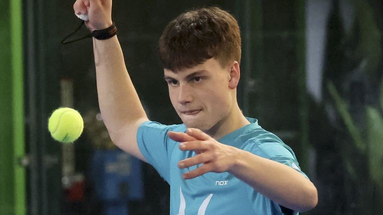 Debut por todo lo alto del crac gallego Iago Fuertes en Premier Padel