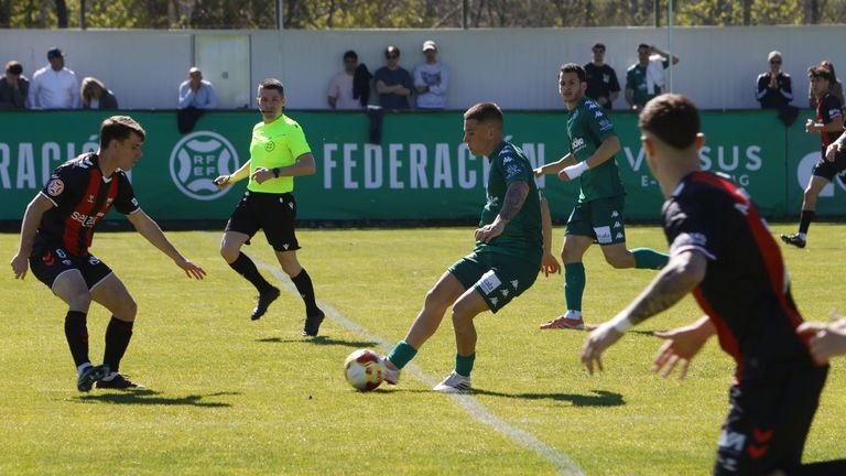 El Arenteiro agota su crédito frente a un Arenas que remonta en Espiñedo (1-2)