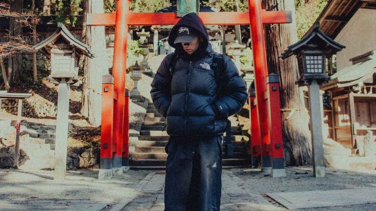 Silee espanta o mal de ollo con «Bruxa Curuxa»