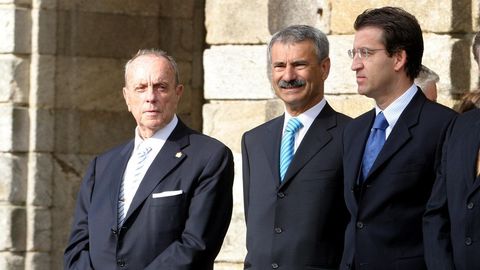 El entonces delegado del Gobierno Manuel Ameijeiras, con Manuel Fraga y Alberto Núñez Feijoo, en el Día de Galicia del 2005