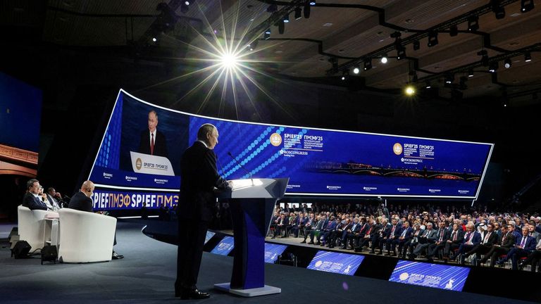 Los empresarios alemanes regresan al foro económico que organiza el Kremlin