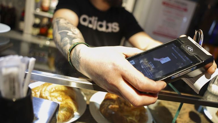 La guerra rebajará el crecimiento de la economía española al 2 %