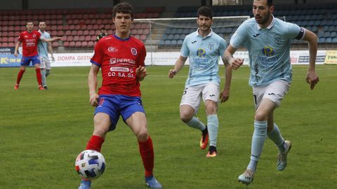 Ral Melo (UD Ourense) marc los dos primeros goles del equipo local ante el Viveiro