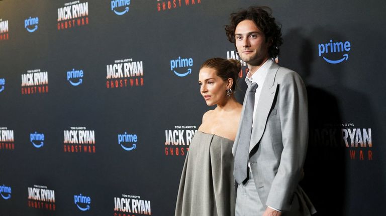 Sienna Miller y Oli Green, comprometidos