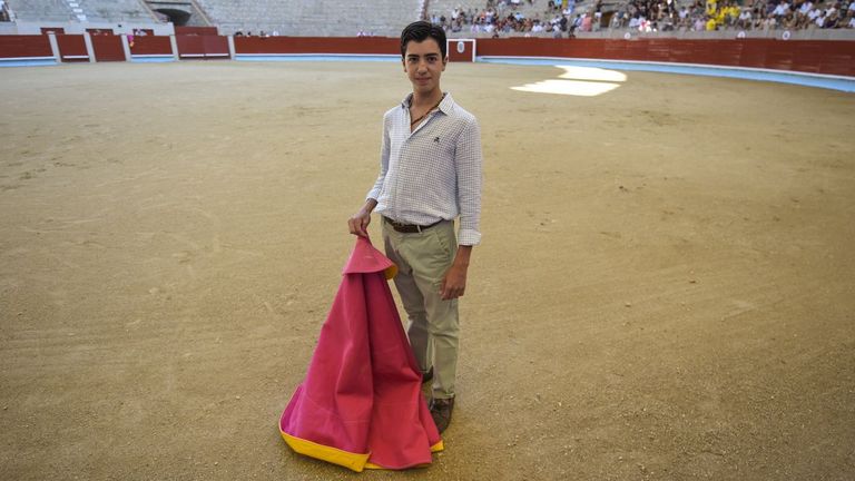 Marco Pérez, torero: «Veo que cada vez está asistiendo más gente joven a los toros»